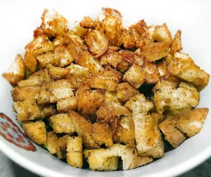 Crostini di pane dorati