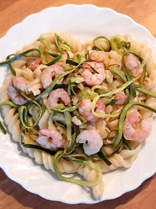 pasta cremosa ai gamberetti, zucchine e spumante - SanValentino