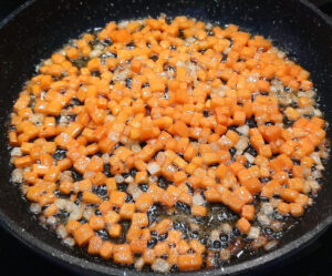 zucca a cubettini con cipolla zucca a cubettini con cipolla