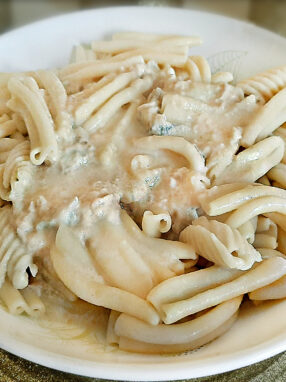 pasta al gorgonzola - servita