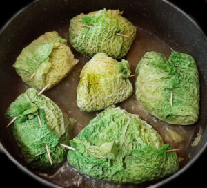 involtini di verza - in cottura involtini di verza - in cottura