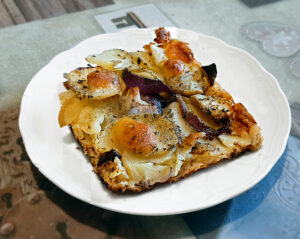 pizza patate cipolle - fetta