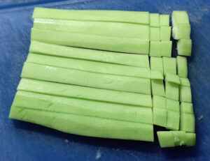 zucchina lunga - taglio zucchina lunga - taglio