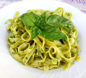 pesto con pinoli e pistacchi - pasta