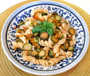Pasta con la zucchina fritta