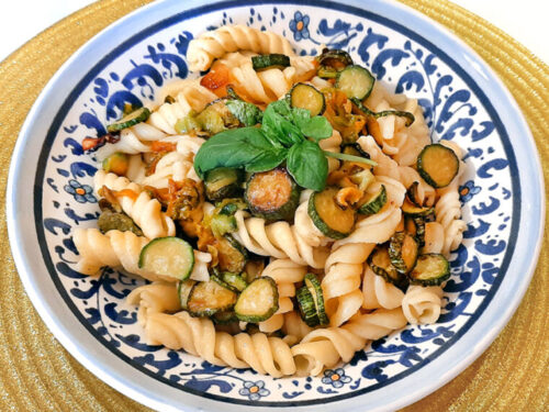 pasta con le zucchine fritte