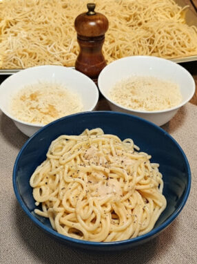 Spaghetti cacio e pepe