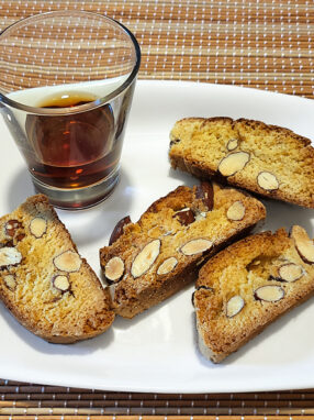 cantuccini serviti