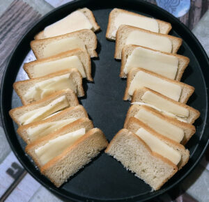 Crostini mozzarella e acciughe