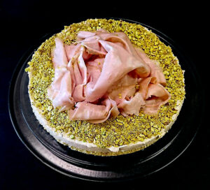 Cheesecake salato alla mortadella