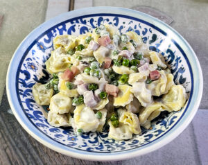 Tortellini panna prosciutto e piselli