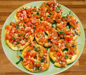 Friselle al pomodoro cipolla e basilico