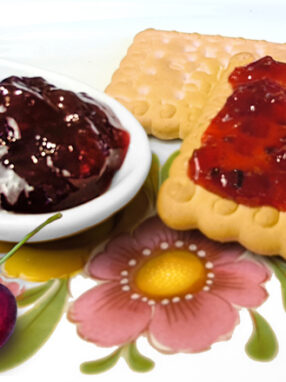 marmellata ciliegie servita