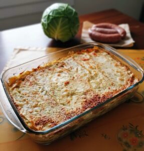 Lasagne con verza e salsiccia