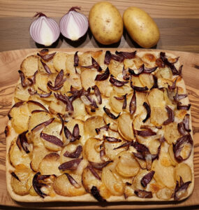 Pizza patate e cipolle