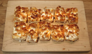 Crostoni salsiccia e stracchino